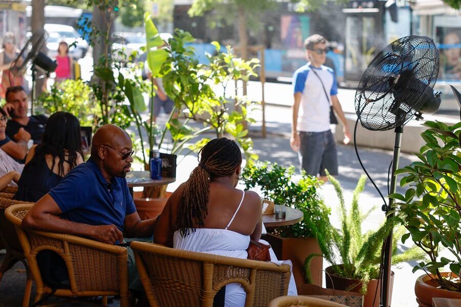 Verano estable en la hostelería pese a la moderación del gasto de los consumidores