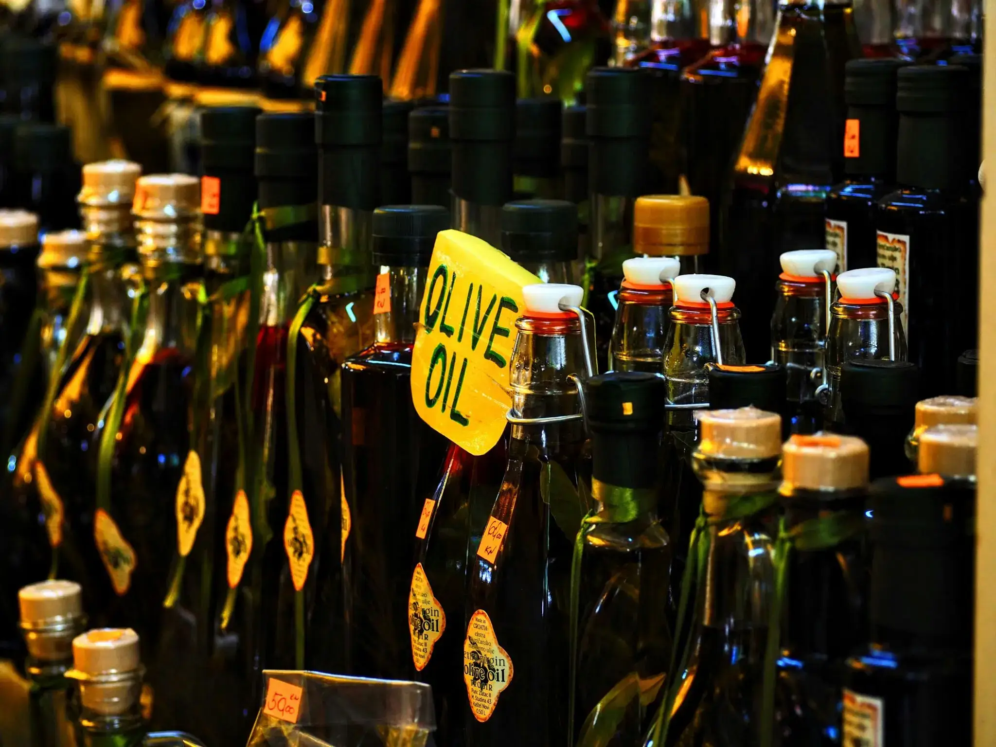 El precio del aceite de oliva baja en la gran distribución: recortes en Mercadona, Dia y Carrefour