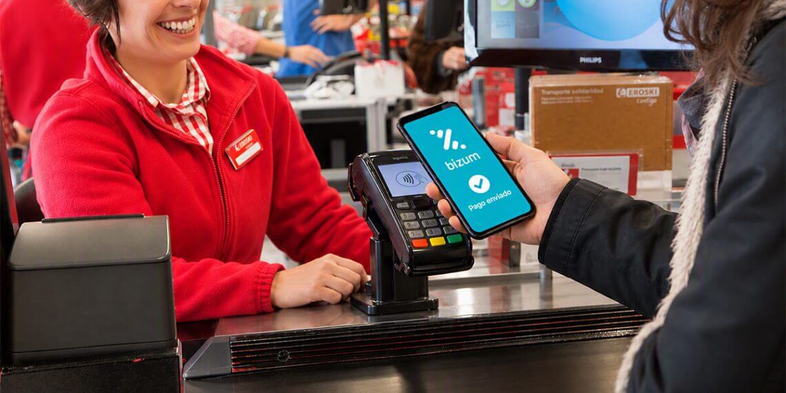 Grupo Eroski amplía las opciones de pago de sus clientes con la incorporación de Bizum presencial