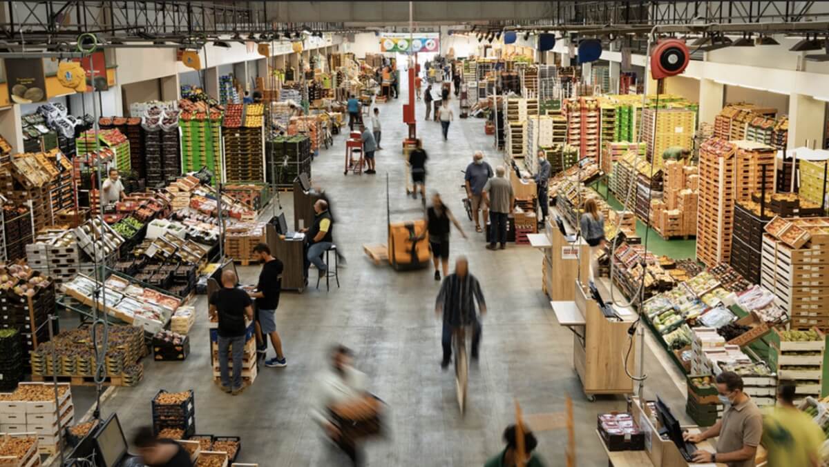 Diego Martínez (Mercabarna): «Hace años se decía que el supermercado nos iba a comer, pero se ha visto que podemos convivir»