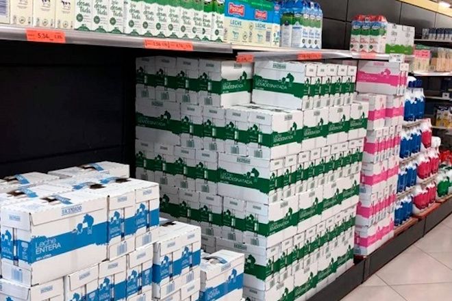 La bajada del precio de la leche por parte de Mercadona preocupa a los ganaderos